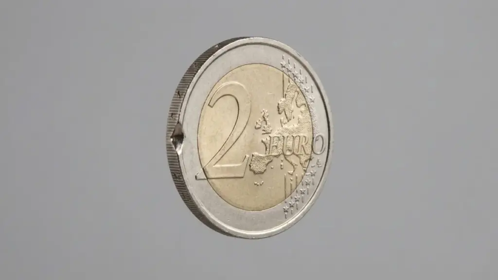 Monete rare da due euro: se sul bordo noti questo piccolo errore di coniazione, vale oltre 2.000 euro